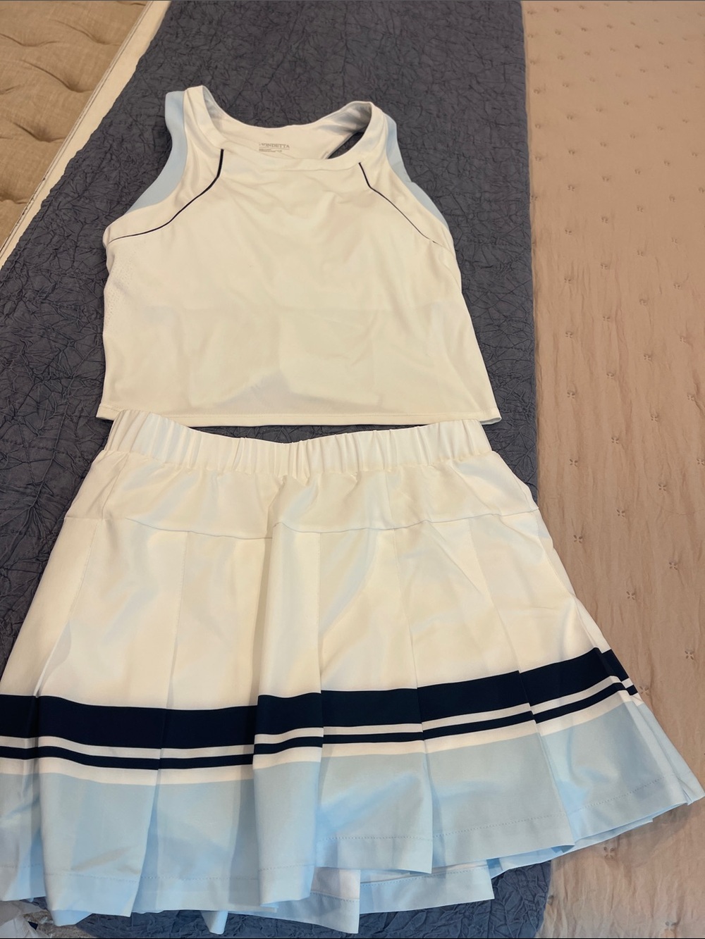 NWOT Mondetta White Tennis Crop Tank with Light Blue and Navy Trim